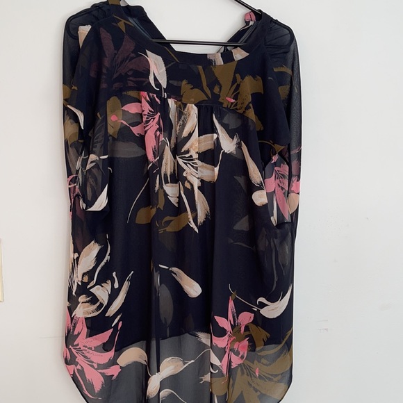 Halston Size Medium chiffon blouse - Picture 4 of 4